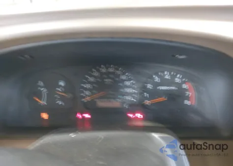 1998 Nissan Frontier Xe z USA, uszkodzony, nr VIN 1N6DD21Y6WC338111